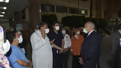 جولة ليلية مفاجئة لمحافظ الجيزة على مستشفيات البدرشين والحوامدية وأبو النمرس | صور