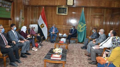 محافظ القليوبية لمدير برنامج الأغذية العالمي: هدفنا توفير فرص عمل للشباب والمرأة