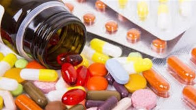 شعبة الأدوية تُحذر من انتشار الفيتامينات المهربة: التزاحم خلق السوق السوداء