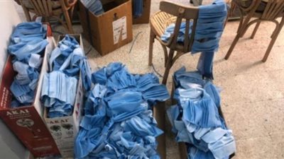 أمن القاهرة يحارب مافيا الكمامات الطبية مجهولة المصدر.. ضبط 12 متهما بحوزتهم 54 ألف كمامة و1600 طن كلور.. والنيابة تحقق معهم