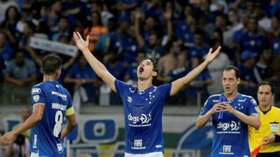 فسخ عقود 3 لاعبين في البرازيل بسبب أزمة كورونا