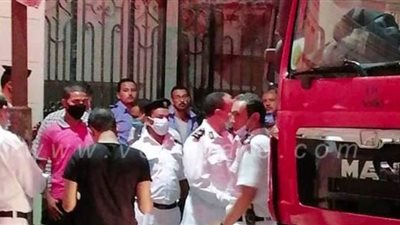 6 سيارات إطفاء تخمد حريقا هائلا نشب داخل مستشفى دار الشفاء بالعباسية | صور