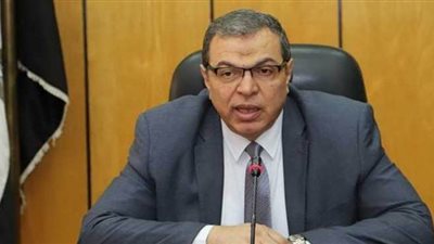 القوى العاملة: وضع قواعد وآليات للعودة للعمل مع الحفاظ على سلامة وصحة العاملين