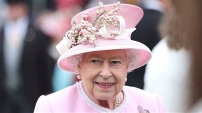 الملكة إليزابيث الثانية تثني على جهود المتطوعين في أزمة كورونا