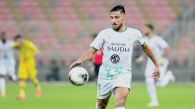 الأهلي السعودي يكشف حقيقة رحيل يوسف بلايلي
