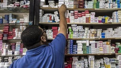 أزمة فيتامينات ببني سويف..ومناشدات للمواطنين بعدم الإسراف في تناولها