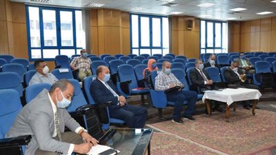 تفاصيل أول اجتماع لمحافظ المنيا مع رؤساء المدن الجدد