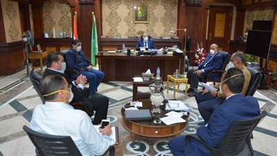 محافظ المنيا: متابعة مستمرة لتطبيق إجراءات العزل المنزلي للحالات البسيطة
