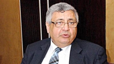 تاج الدين: الكمامة الطبية للمستشفيات والقماش للاستخدام اليومى فى الأماكن العامة