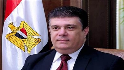 اخبار ماسبيرو | تنسيق بين الهندسة والرعاية الطبية لتعقيم المبنى