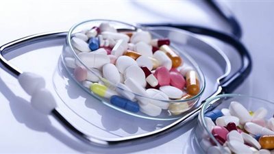 عالم عراقي يطور عقارا مضادا لكورونا من أعشاب طبيعية