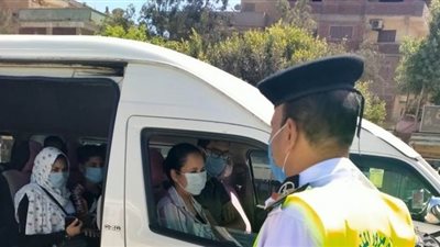 ضبط  4926 سائق نقل جماعى لعدم الالتزام بارتداء الكمامات الواقية 