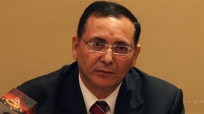 الزيني: شلل في مشروعات البناء بالمحافظات بسبب وقف التراخيص