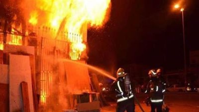 حريق هائل يلتهم مصنع موبيليا في عين شمس.. والحماية المدنية تخمده