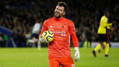 رسميا.. واتفورد يجدد عقد حارسه بن فوستر لمدة عامين