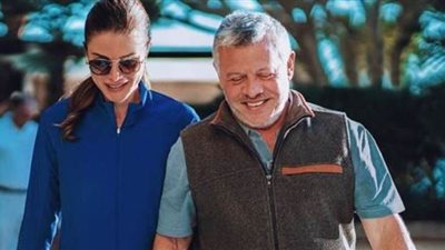 الملكة رانيا العبد الله تغازل ملك الأردن في عيد زواجهما الـ27: ابتسامتك تضيء حياتي