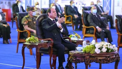 تنفيذا لتكليف الرئيس.. توافد عودة العالقين من الكويت والعراق لمواجهة تداعيات كورونا.. واتخاذ الإجراءات الصحية والاحترازية لحماية المصريين