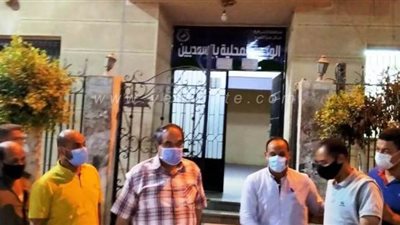 لأول مرة.. تطبيق التباعد الاجتماعي بين المواطنين والباعة في سوق بالشرقية