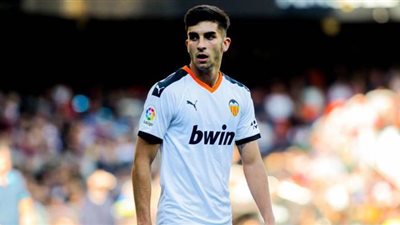 نجم فالنسيا يفضل الانضمام لريال مدريد في الانتقالات الصيفية
