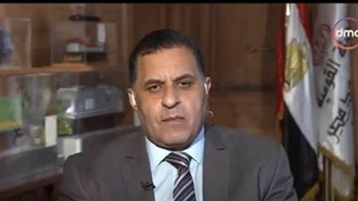 رئيس السكك الحديدية يتفقد محطة دمنهور قبل افتتاحها