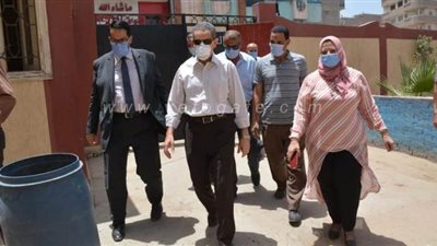 محافظ الغربية يتابع استعدادات المدارس بكفر الزيات لامتحانات الثانوية العامة | صور