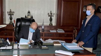 محافظ بني سويف يعتمد ترقية 4957 بالتربية والتعليم