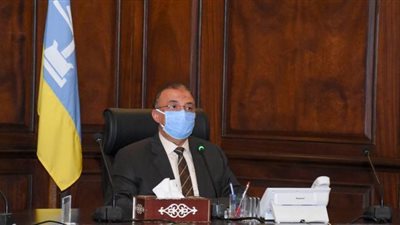 محافظ الإسكندرية يعقد اجتماعا مع رؤساء الأحياء الجدد | صور