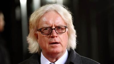 فيفا يلزم استقلال طهران بدفع 550 ألف دولار لمدربه السابق شايفر