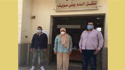 طبيب وممرض.. أول متبرعينِ بـ