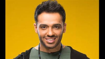 رامي جمال يعلم كلبه الإتيكيت: 