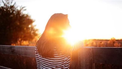 دراسة جديدة تكشف حقيقة أثر أشعة الشمس في الإصابة بكورونا