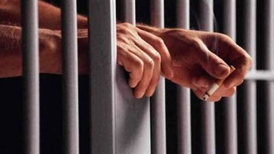 حبس ٣ عاملين في واقعة السطو المسلح على شقة أجنبي لسرقته