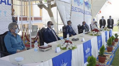 أسامة ربيع يشيد بالقطاع الطبي لهيئة قناة السويس ويتعهد برعايته | صور