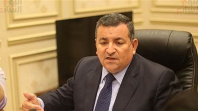 وزير الإعلام: وقف حركة النقل من الثامنة مساء يوميا