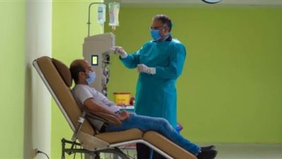 بنك الدم: 45 متعافيا من كورونا تبرعوا بالبلازما حتى الآن