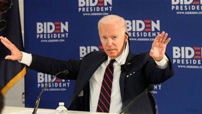 بايدن يتهم ترامب بقلة الجدية في إدارة أزمة كورونا