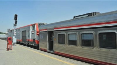 خبير يكشف تأثير تشغيل أبراج الإشارات الجديدة على سرعة القطارات