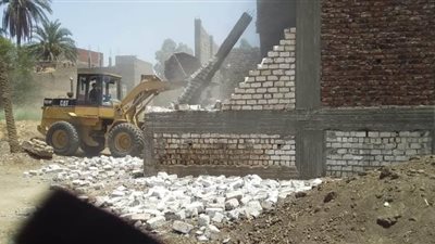 إزالة 2322 حالة تعد بالبناء على الأراضي الزراعية بقنا | صور