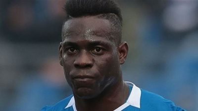 بالوتيلي يقاضي ناديه بريشيا