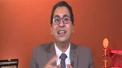 استشاري نفسي ينصح الأزواج بترك قدر من الخصوصية تجنبا للصدام|فيديو