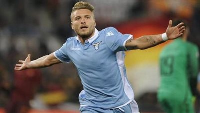 هداف الدوري الإيطالي يشعل صراعًا جديدًا بين ليفربول ومانشستر يونايتد