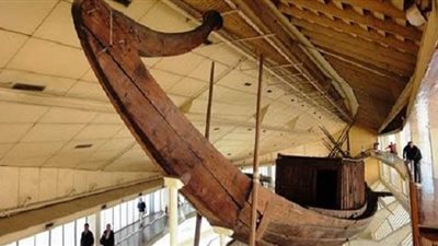 كمال الدين حسين يزيح الستار عن مراكب الشمس