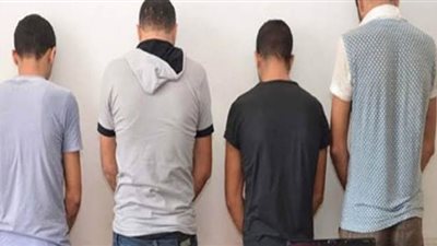 القبض على 4 تجار بحوزتهم 3 كيلو مخدرات داخل شقتين بالمطرية ودار السلام