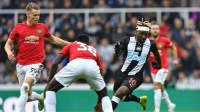 مانشستر يونايتد يغري مدربه من أجل دوري الأبطال