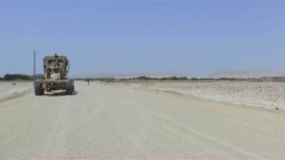 محافظ جنوب سيناء يُتابع تنفيذ مشروعات الطرق بمدينة الطور