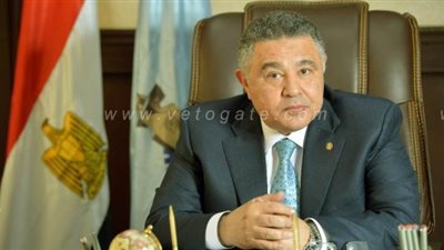 محافظ البحر الأحمر يحظر سير الكلاب طليقة في الشوارع