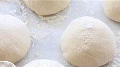 طريقة عمل عجينة البيتزا الهشة من مطبخ الشيف آسيا