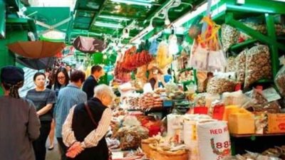 إعلامي صيني: عودة الإجراءات الوقائية بسبب 75 إصابة جديدة بكورونا