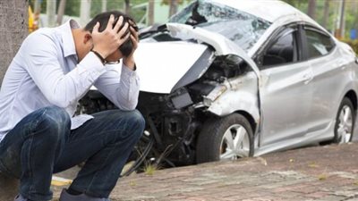 ماذا تفعل عند وقوع حادث لسياراتك؟