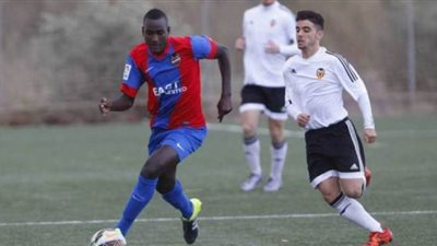 الموريتاني الحسن العيد يقود لوجو الإسباني لفوز غال في الدرجة الثانية